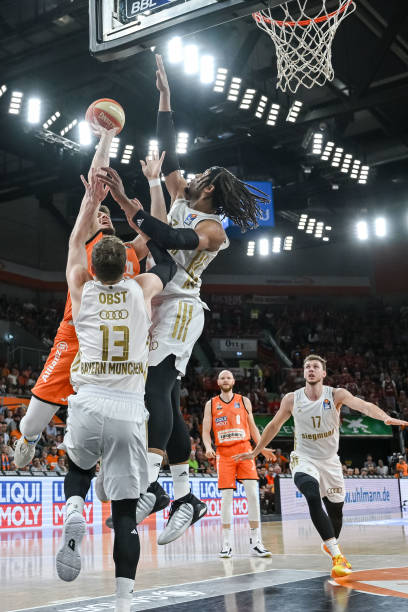 这记双手扣 这记双手扣