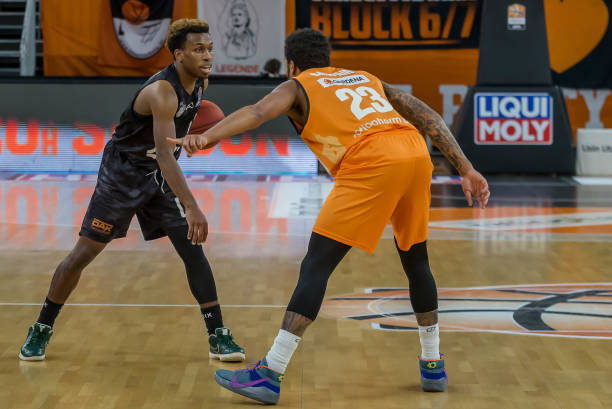 姆的退役几 姆的退役几