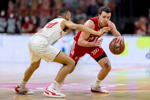 继续留在篮 继续留在篮